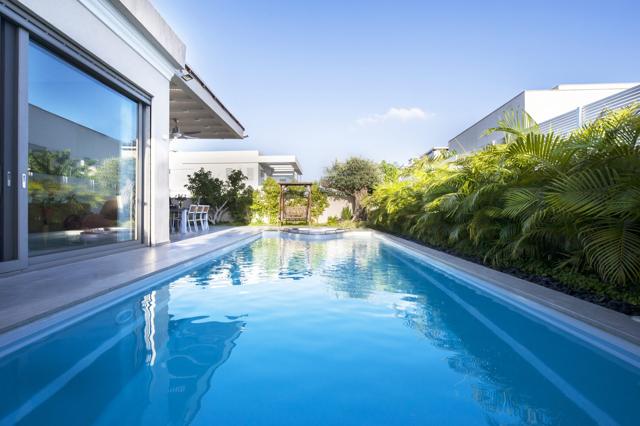 Compass Yacht Pool – foto 2